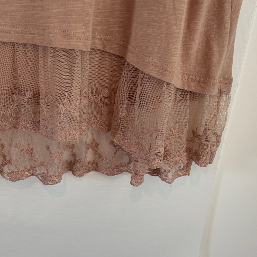 Umgee Tan Women's Tunic with Lace Hem T 1 - Picture 3 of 7